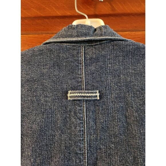 Lana Sport 12 denim button down short sleeved top. - Picture 6 of 7